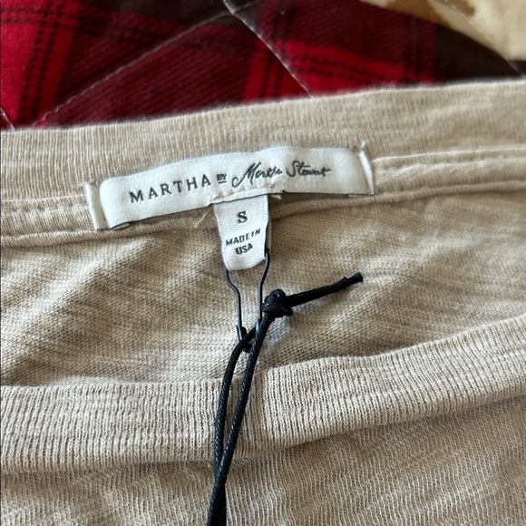 2-TOP BUNDLE Martha Stewart Cotton 3/4 Sleeve Top and Puff-Sleeve Sweater - Picture 4 of 7